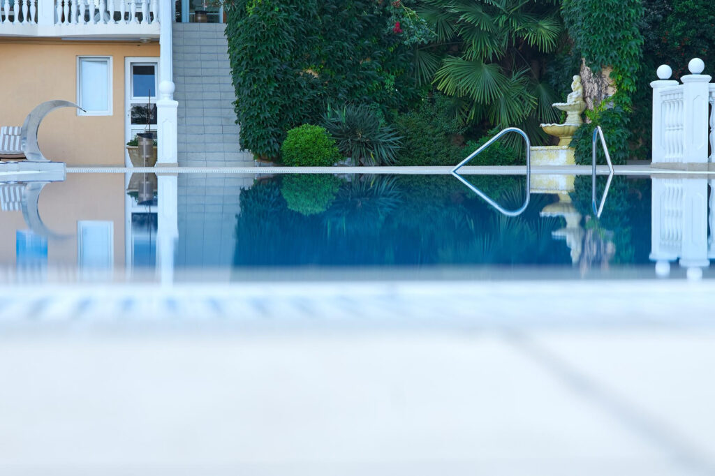 Energy‑Efficient Pool Equipment in Orlando: How to Compete in Crowded Markets