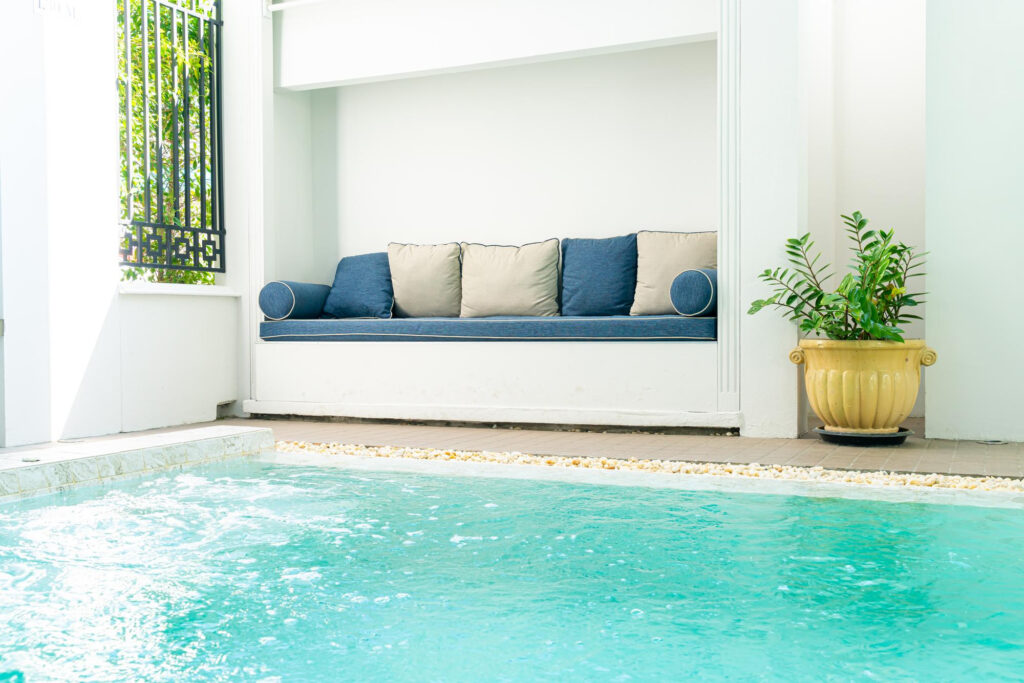 Client Communication in Houston: How to Compete in Crowded Markets