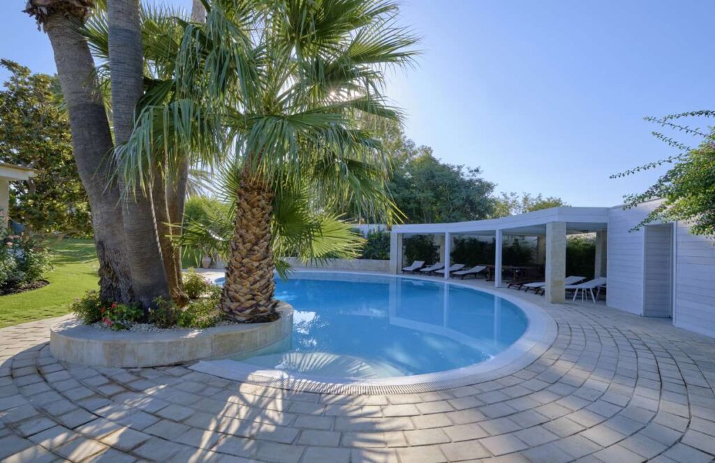 Local Pool Service Marketing: Tools That Make the Job Easier